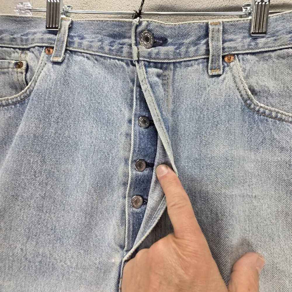 Vintage Levis 501 Jeans‎ Mens Blue Light Wash Straight Button Fly USA Fits 36x28